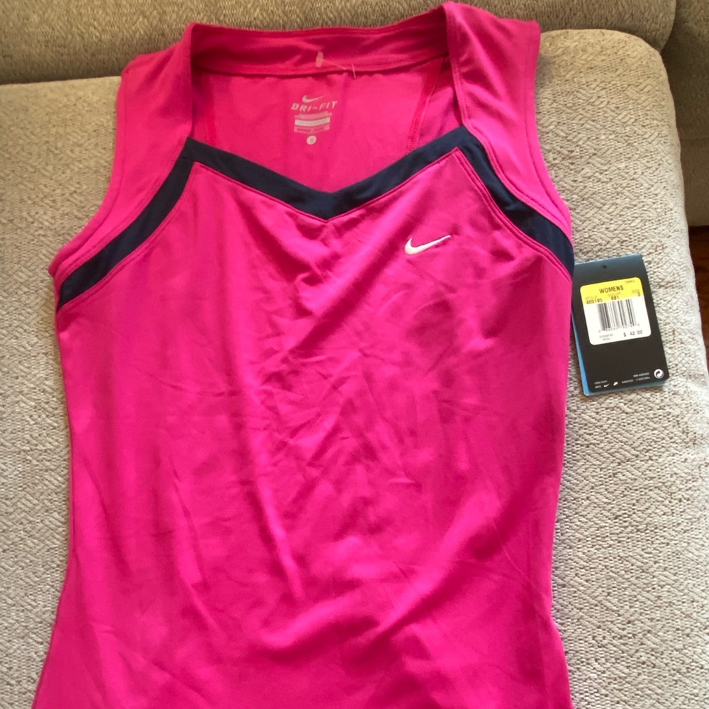 NWT Nike Dri-Fit workout tank size small